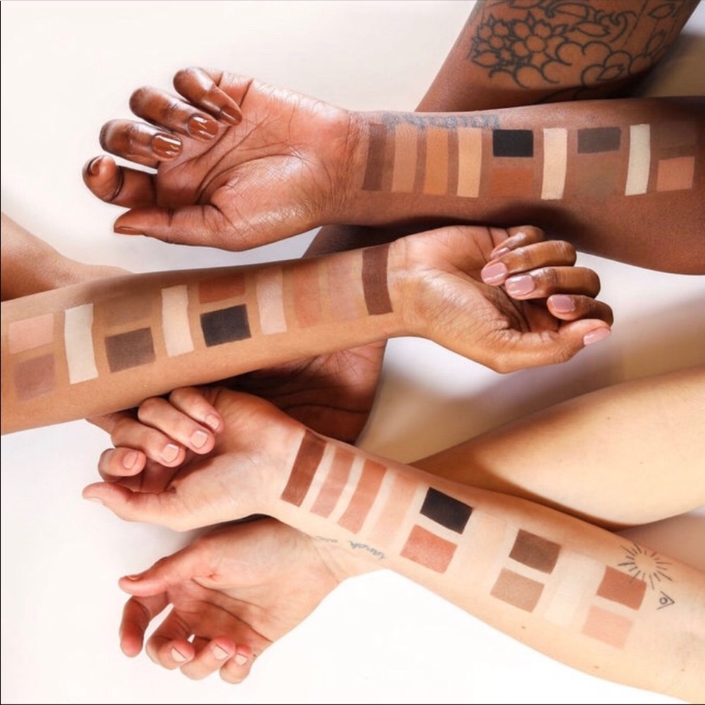 🚨BLACK FRIDAY SALE🚨PRICE FIRM🚨 🆕✨ Clay Play Face Shaping Palette - Picture 2 of 7